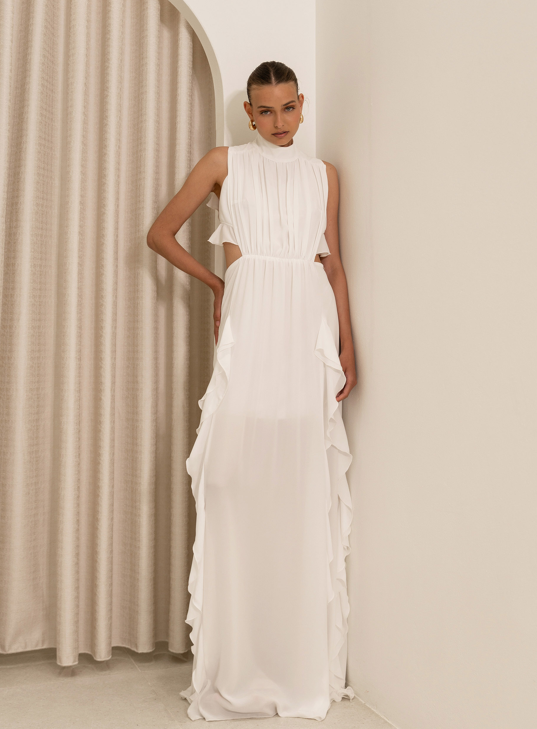 DRESS MAXI BACKLESS RUFFLED DEVINE WHITE 24463
