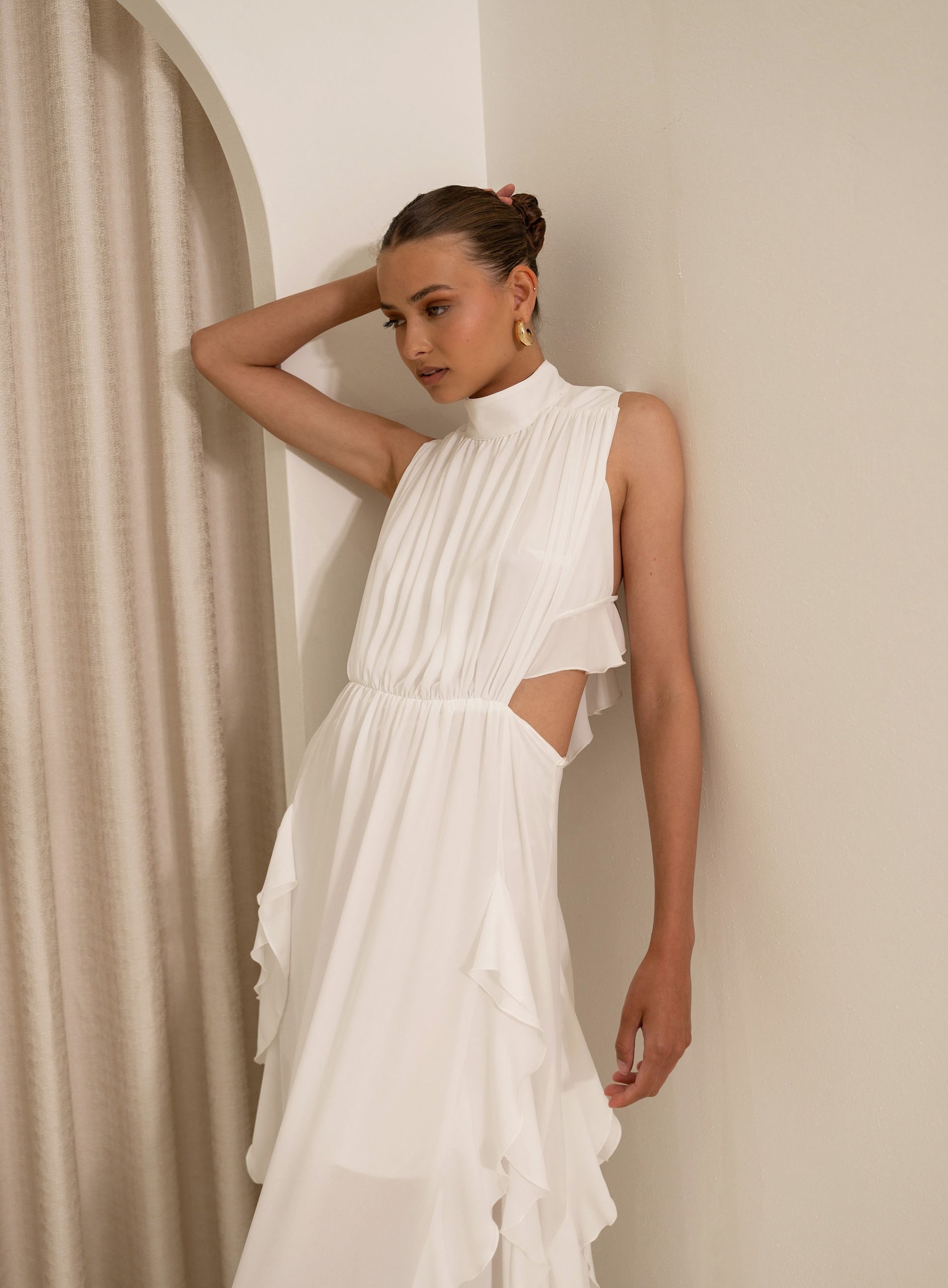 DRESS MAXI BACKLESS RUFFLED DEVINE WHITE 24463